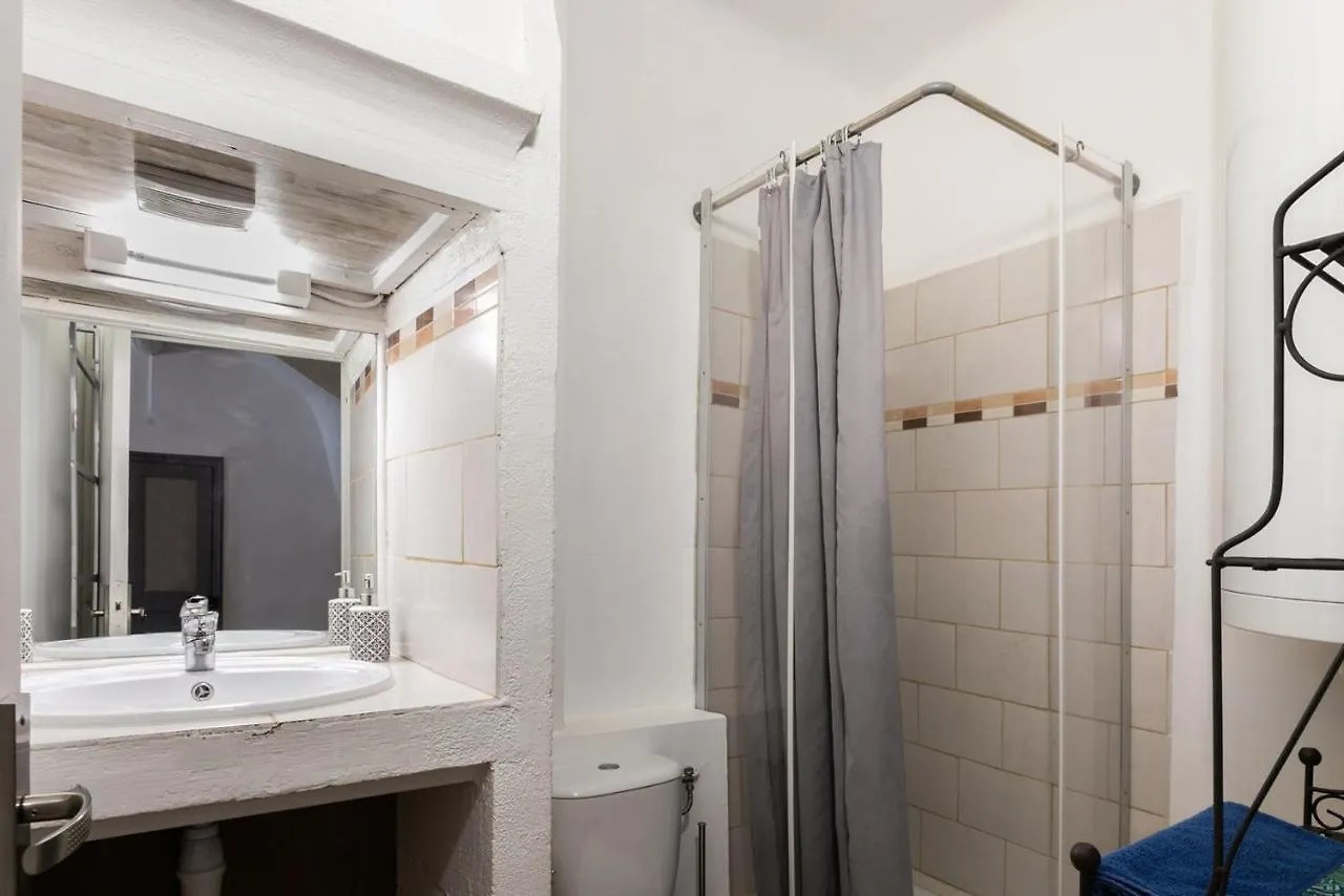 Au Coeur Du Vieux Village Saint-Chamas Appartement