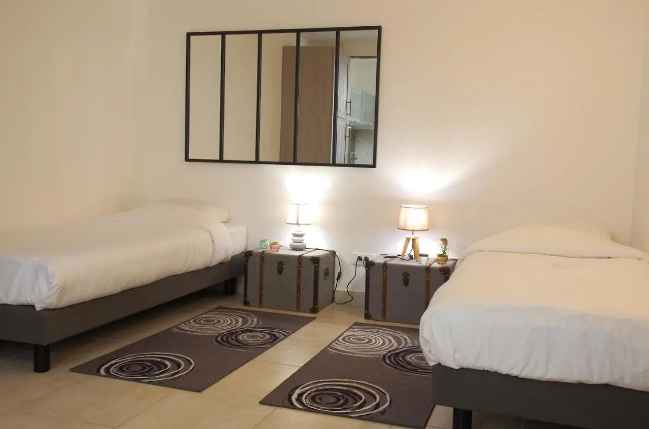 Appartement Au Coeur Du Vieux Village Saint-Chamas