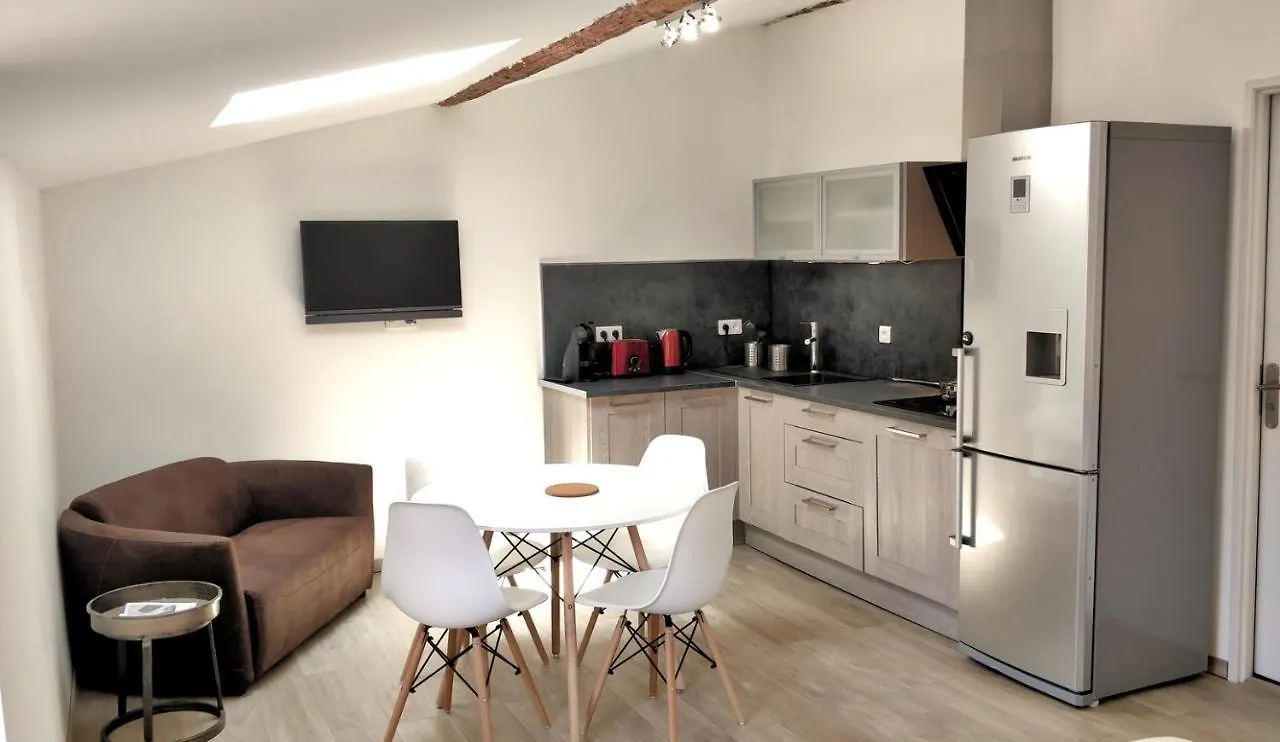 Au Coeur Du Vieux Village Saint-Chamas Appartement